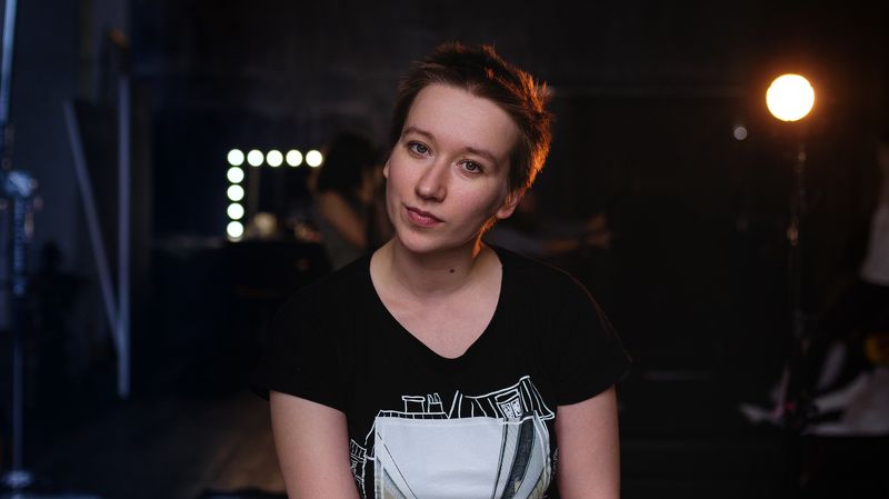 портрет студия свет женский портрет Юлия фото превью