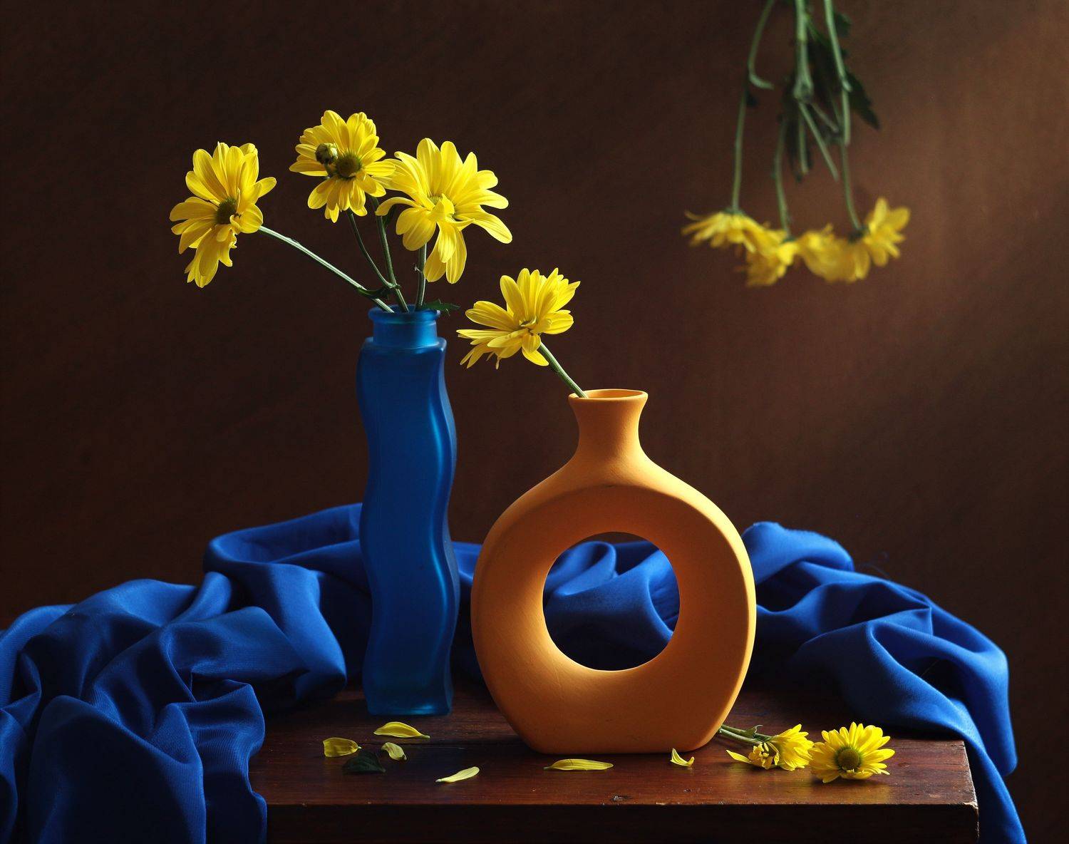 , Людмила Хрусталева*