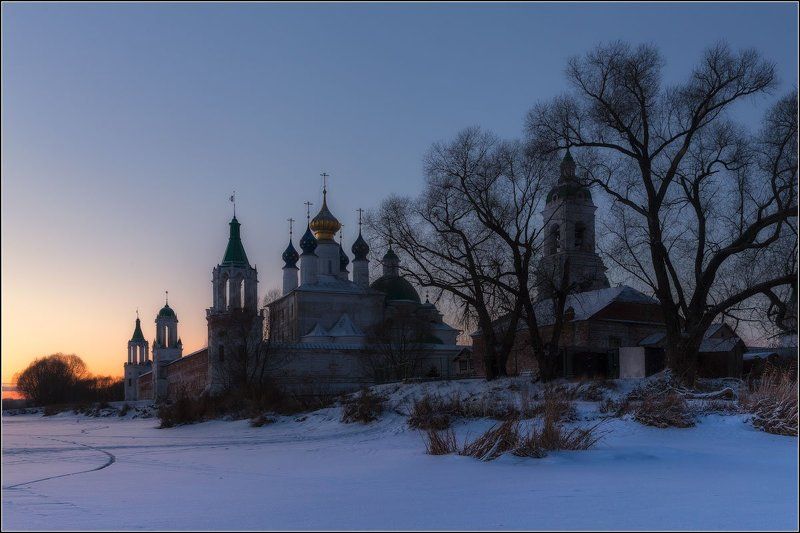 россия, ростов великий, ярославская обл Морозный вечер фото превью