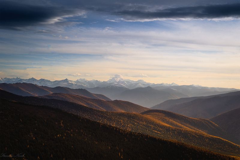 Алтай Осень Закат Белуха В сторону гор фото превью