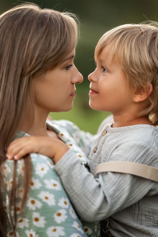 дети, детская фотография, семья, семейная фотография, на природе Взгляд фото превью