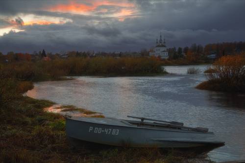 Тотемский вечер. С видом на Троицкую церковь
