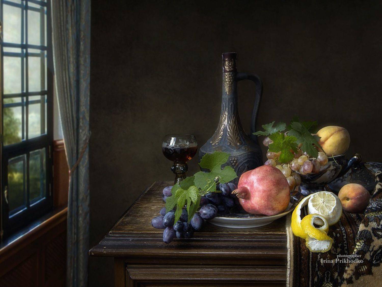 натюрморт, вино, фрукты, интерьер, окно, Приходько Ирина