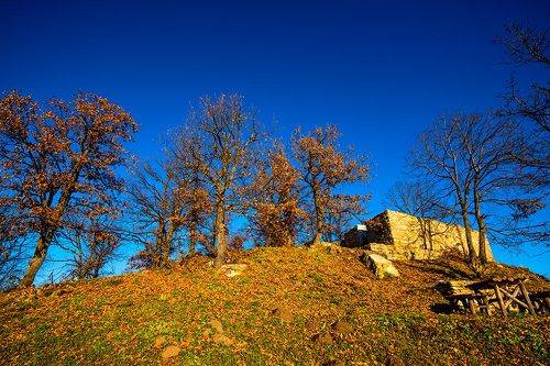 Осеннее небо такое голубое/Autumn Skies Are So Blue