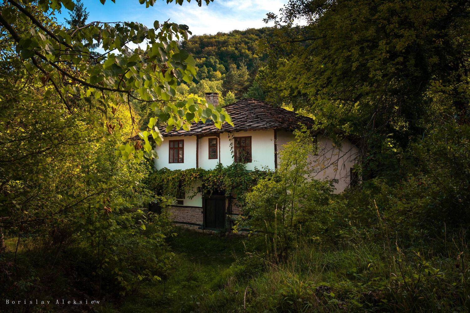 bulgaria,боженци,габрово,българия,travel,green,white,summer,exterior,building,house,history,culture, Борислав Алексиев