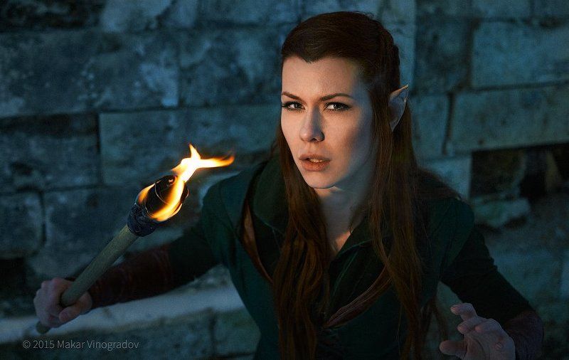 Хоббит Тауриэль The Hobbit Tauriel снег зима огонь факел лук клинки мост лес Макар Виноградов Тина  Тауриэль фото превью