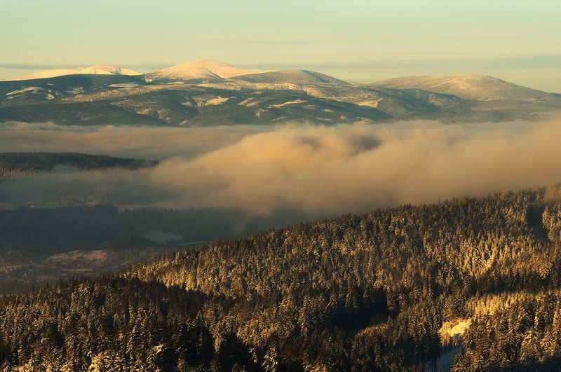 , Fog, Gold hour, Mist, mountains, Poland, Sunrise, Winter Karkonosze фото превью