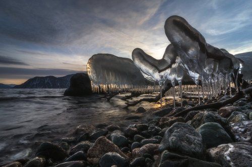 Льды Телецкого озера.