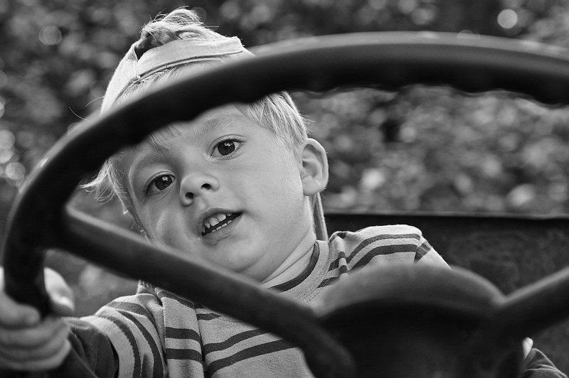 А дорога серою лентою вьётся ... фото превью