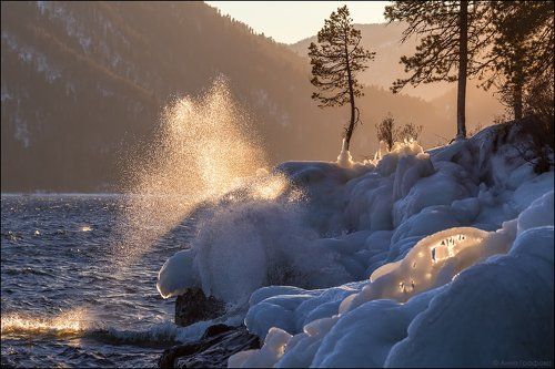 Вечерние брызги январского шторма )