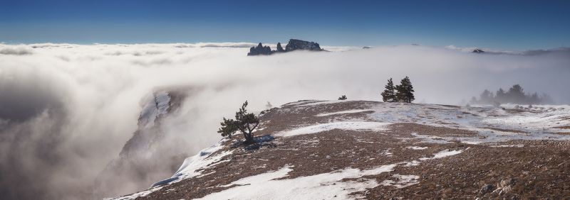 Ай-петри, Демерджи, Зубцы, Крым, Облака, Пейзаж, Снег Плывущие по облакам фото превью