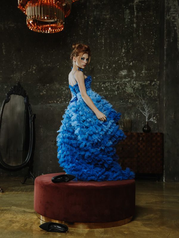 девушка в платье, фотосессия в платье, фотосессия для дизайнера,   фото превью