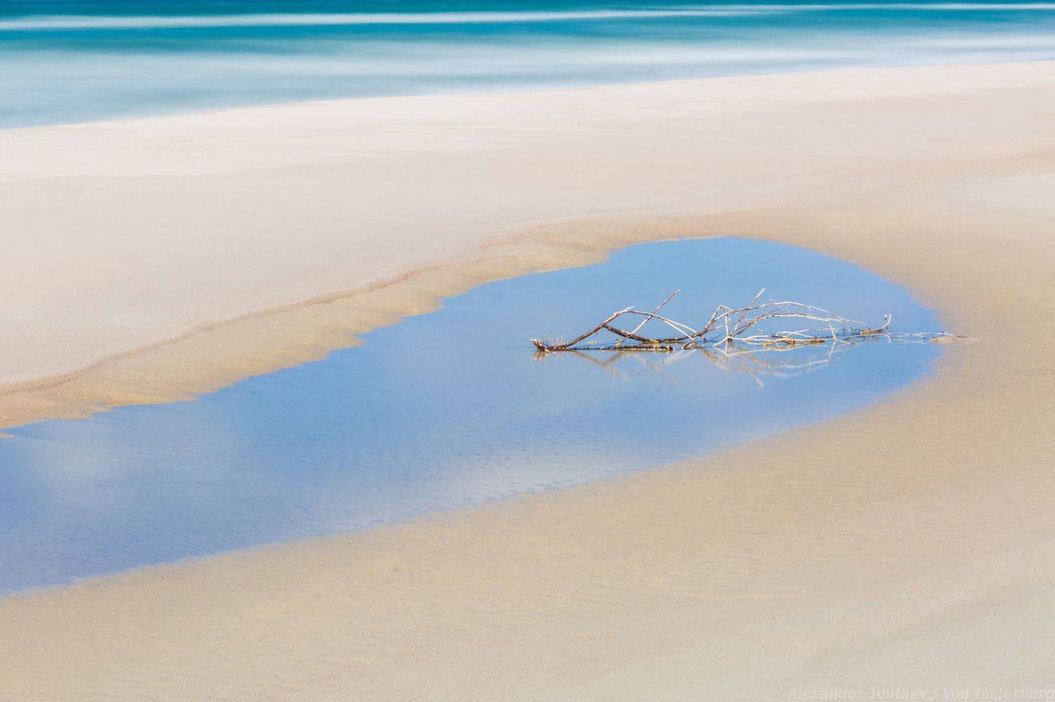 landscape, seascape, sea, stick, minimalism, water, sands, shore, coast, baltica, минимализм, пейзаж, море, балтика, берег,, Alexander Toutaev
