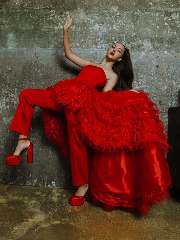 фотограф в Москве, девушка в платье, фэшн фотограф, Девушка в красном фото превью