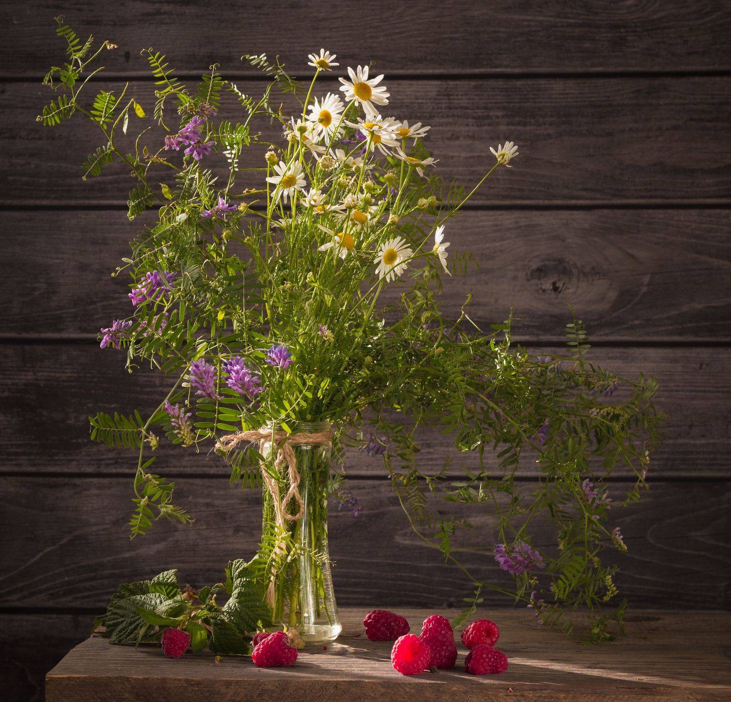 малина, ромашки, лето, букет, ваза, Хвойнова Елена