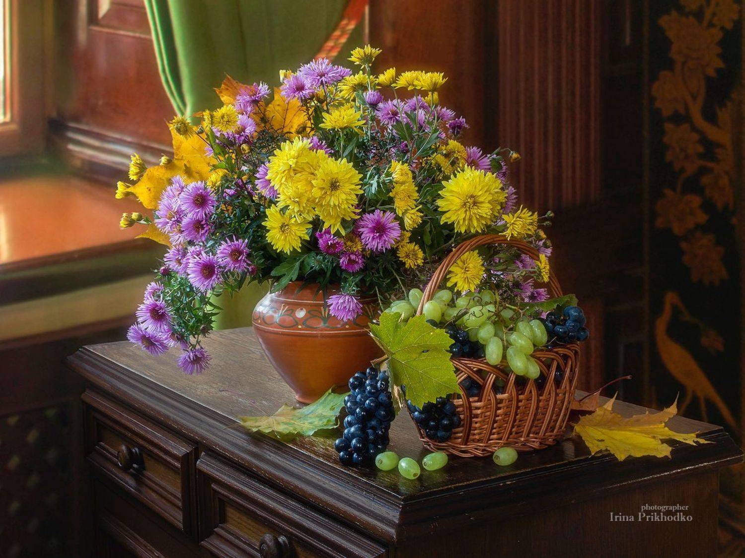 натюрморт, осень, сезон, цветы, букеты. виноград, интерьер, Приходько Ирина