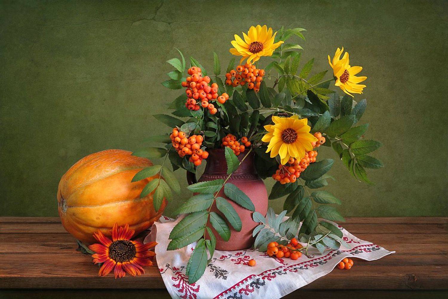 натюрморт,цветы,дыня,рушник,рябина, Алла Шевченко