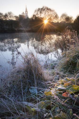 Морозный рассвет у Храма