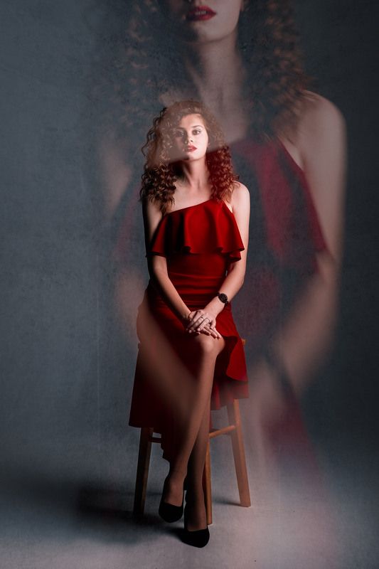 Женский портрет фото превью