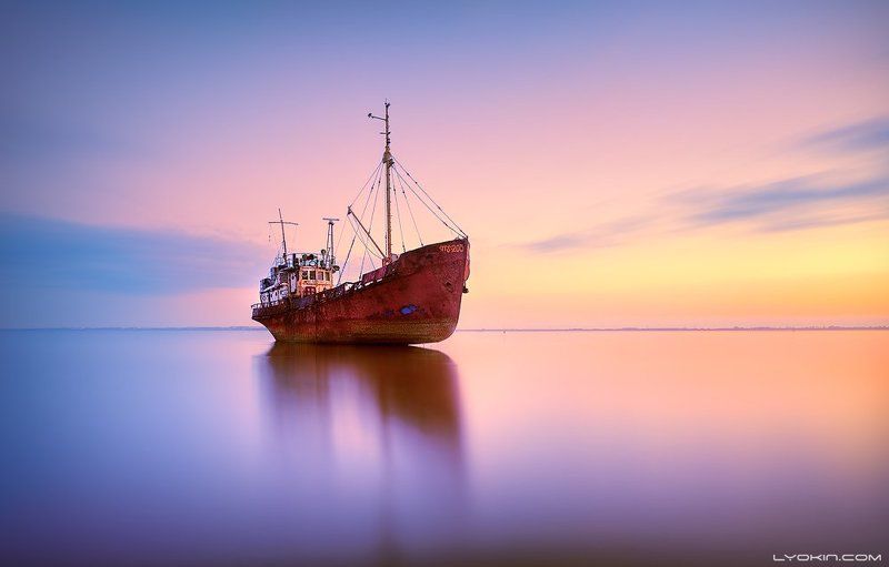 Азербайджан, Каспийское море, Корабль, Мель, Плавание, Покой, Рассвет, Утро Рассвет не моего плавания фото превью