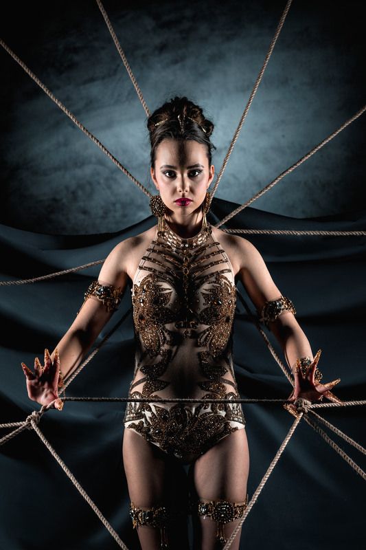 Женский портрет фото превью