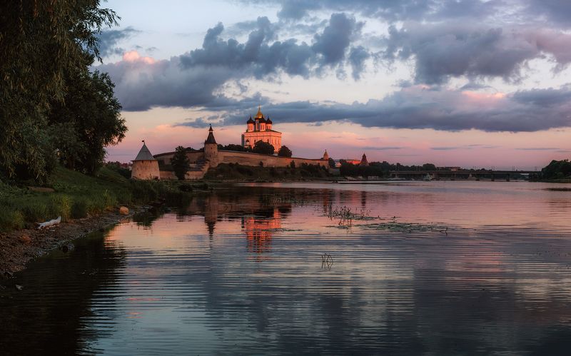 псков, кром, закат Псков на закате фото превью