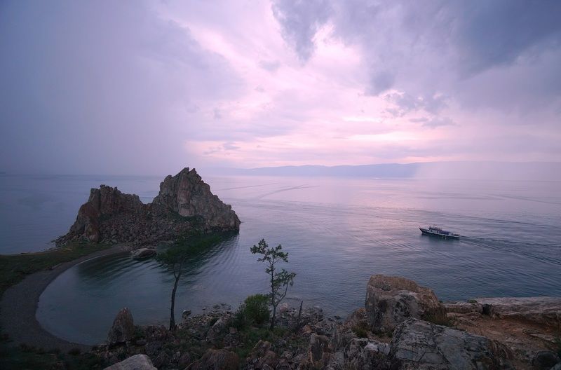 island, lake, sea, evening, sunset, sky, morning, rock, nature, landscape, horizon, summer, shore, relief Evening for the Shaman фото превью