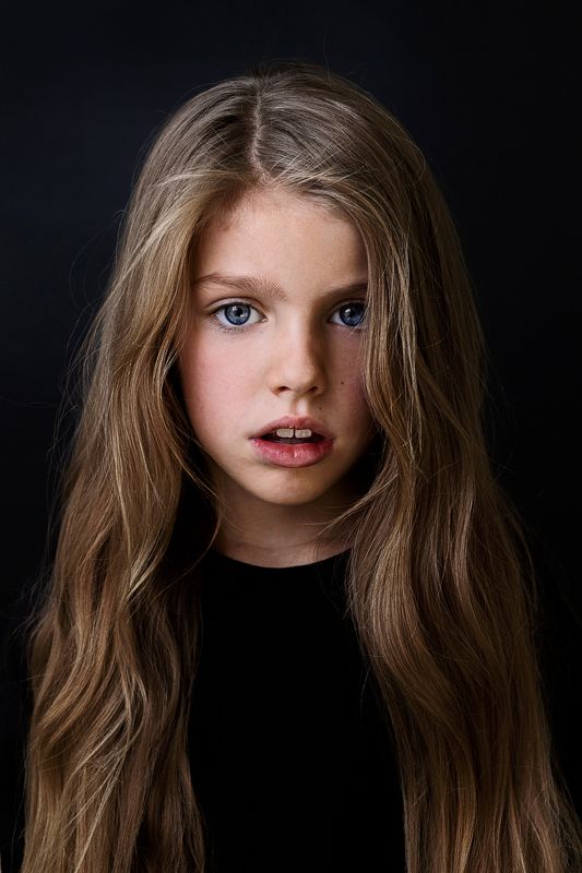 Mila фото превью