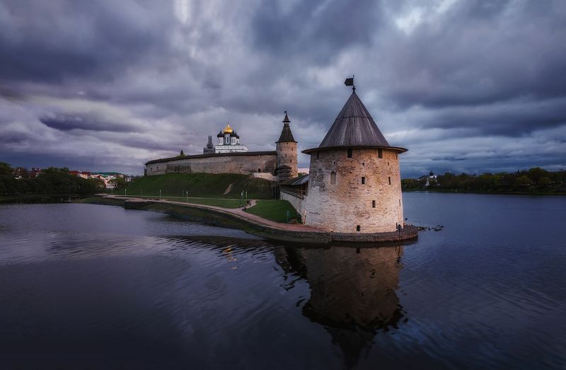 псков Вечер фото превью