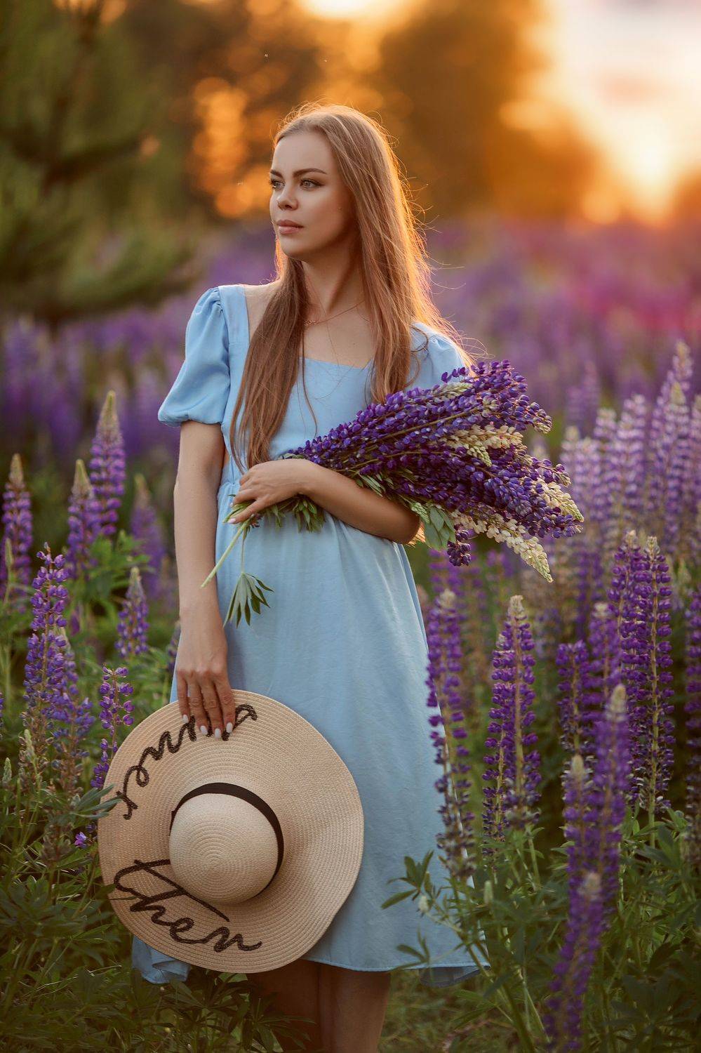 люпины, девушка, женский портрет, Корнеева Ксю