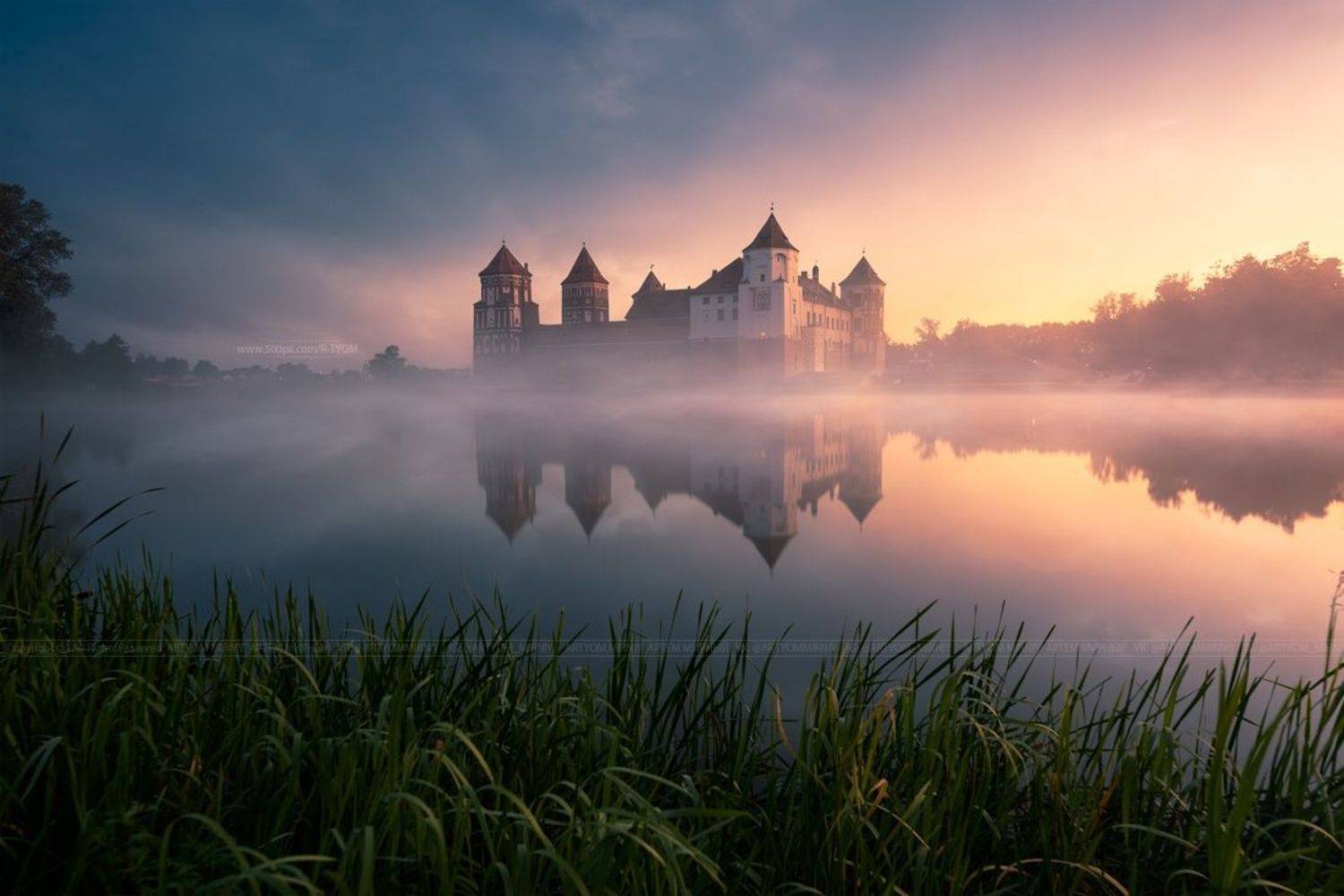 книга владыка моря, беларусь, белоруссия, замок. мир мирский, отражение, артем мирный, арт, длинная выдержка, belarus, artyom mirniy, mir, castle, cityscape, sunset, reflection, Мирный Артём