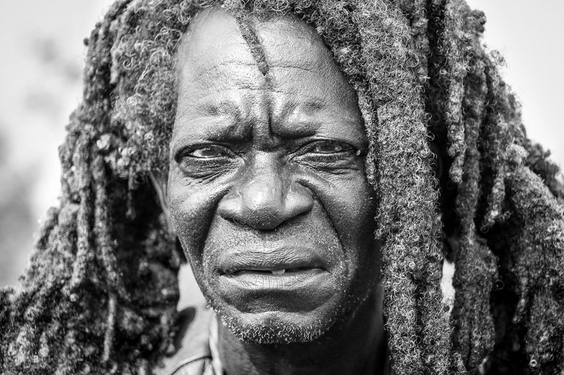 Walking by... фото превью