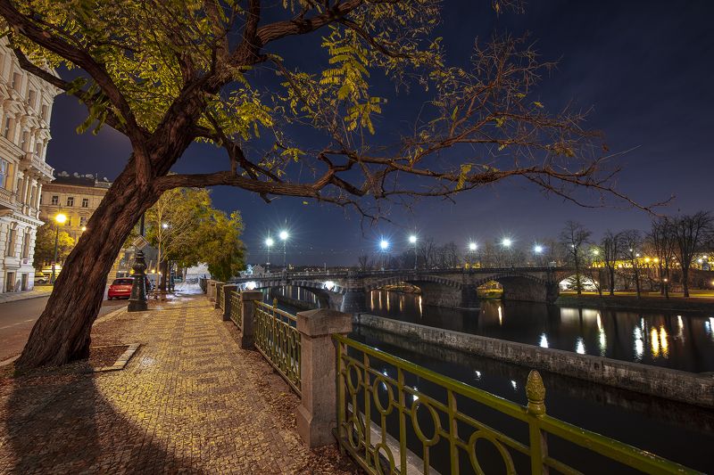 Praga nocą фото превью
