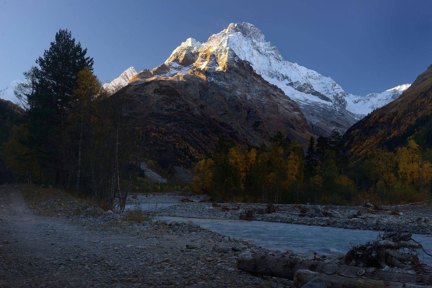 горы осень аксаут, Александр Жарников