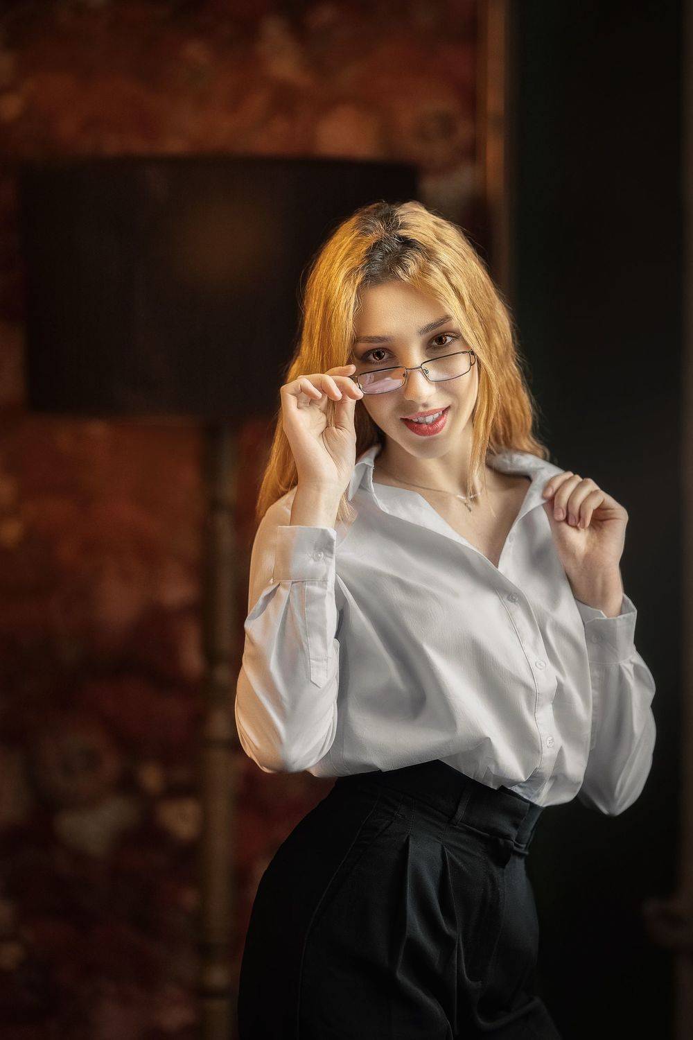 портрет девушка  красота нежность взгляд осень парк взгляд студия улыбка, Юрий Захаров