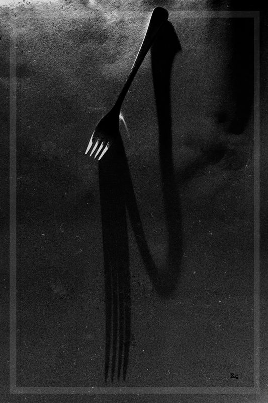 ВИЛКИ ТЕНИ FORK ЧЕРНОЕ НА ЧЕРНОМ фото превью