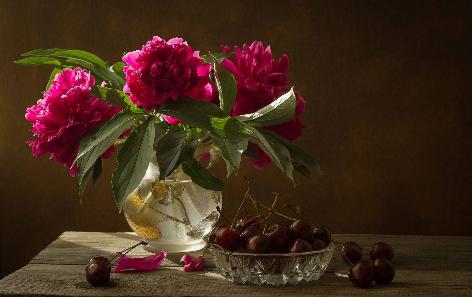 черешня, пион, ваза, Elena Hvojnova