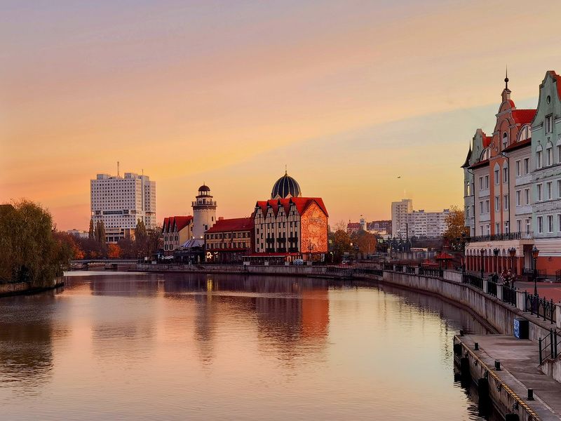 Рассвет над Рыбной деревней. Калининград. фото превью