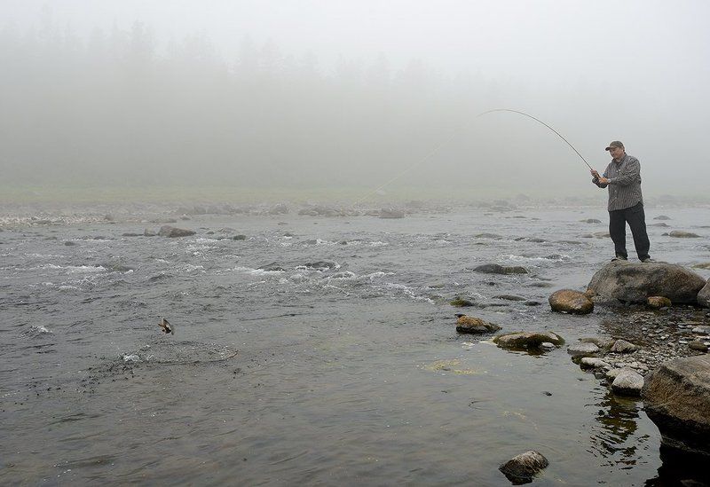 Рыбалка в тайге Красноярского края. пос. Туруханск. река Северная. фото превью