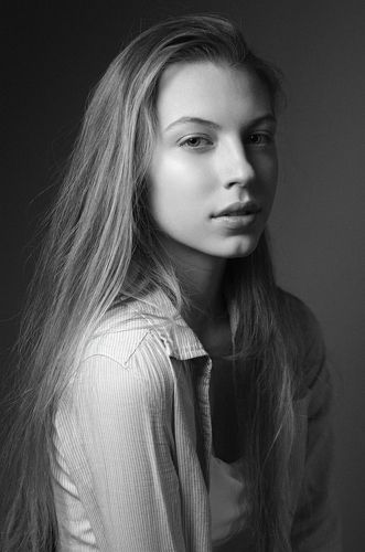 Alexandra / IncomingModels