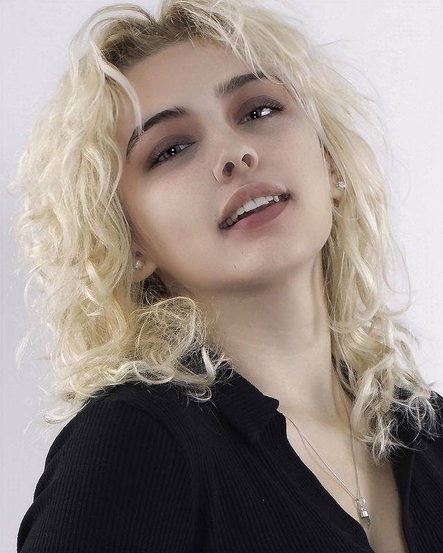 #blonde Dannie #1 фото превью