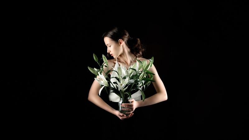 Женский портрет фото превью