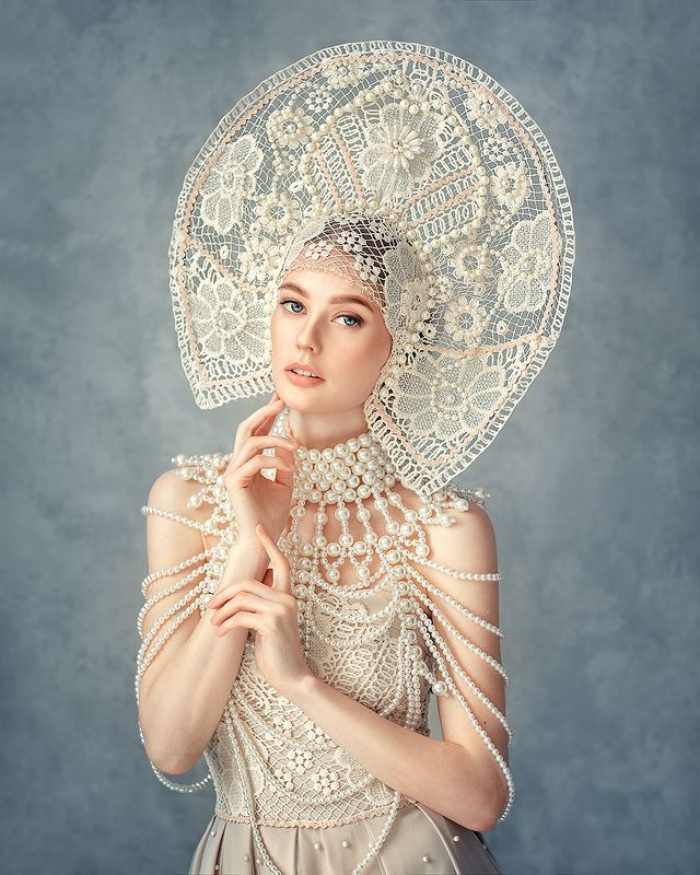 Елена Михайлова