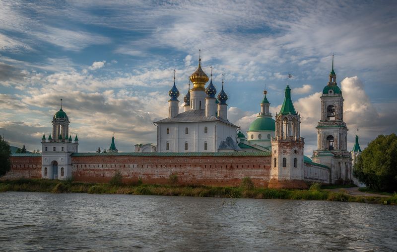Спасо-Яковлевский монастырь фото превью