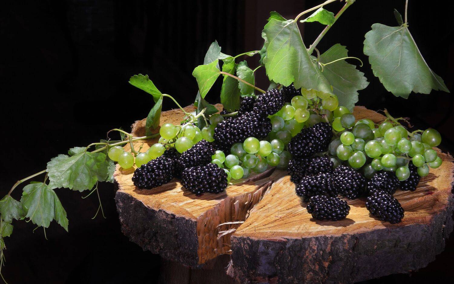 ежевика виноград ягоды фруктф дача сад, Сергей Фунтовой