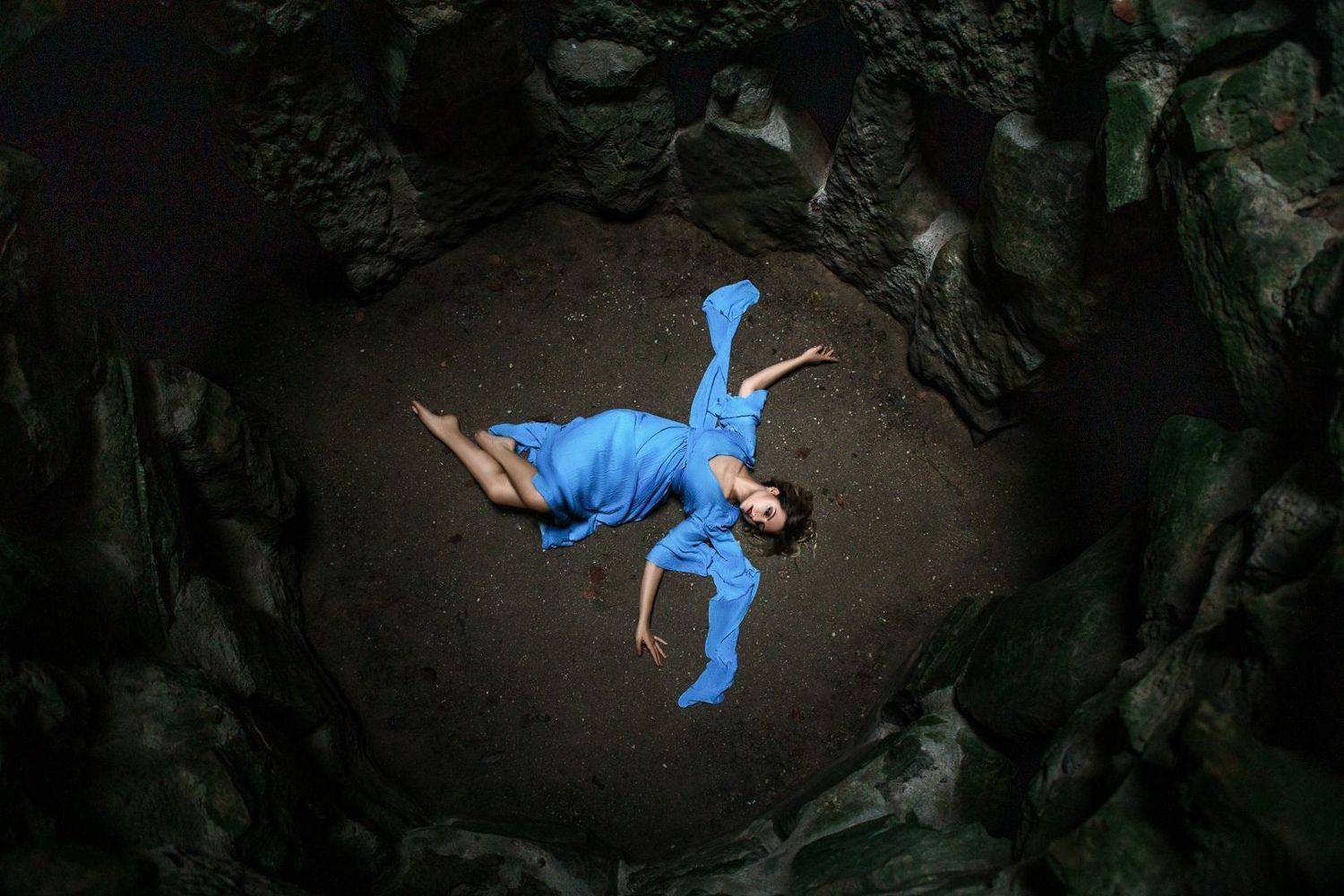 raindrop, garden, fall, sleep, blue, nature, stone, rocks, woman, model, beautiful, Катерина Клио