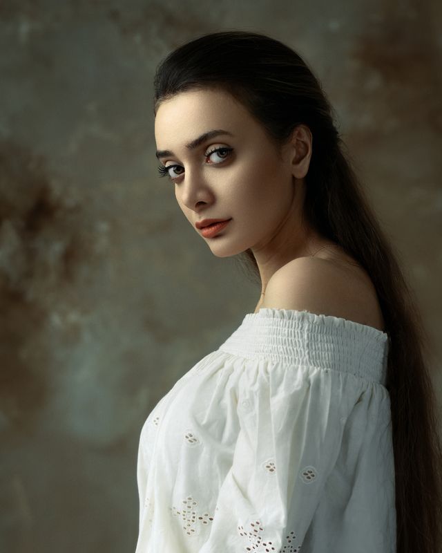 portrait, portraitphotography, woman, femaleportrait, studio, studioshot, longhair, beautiful Sheida фото превью