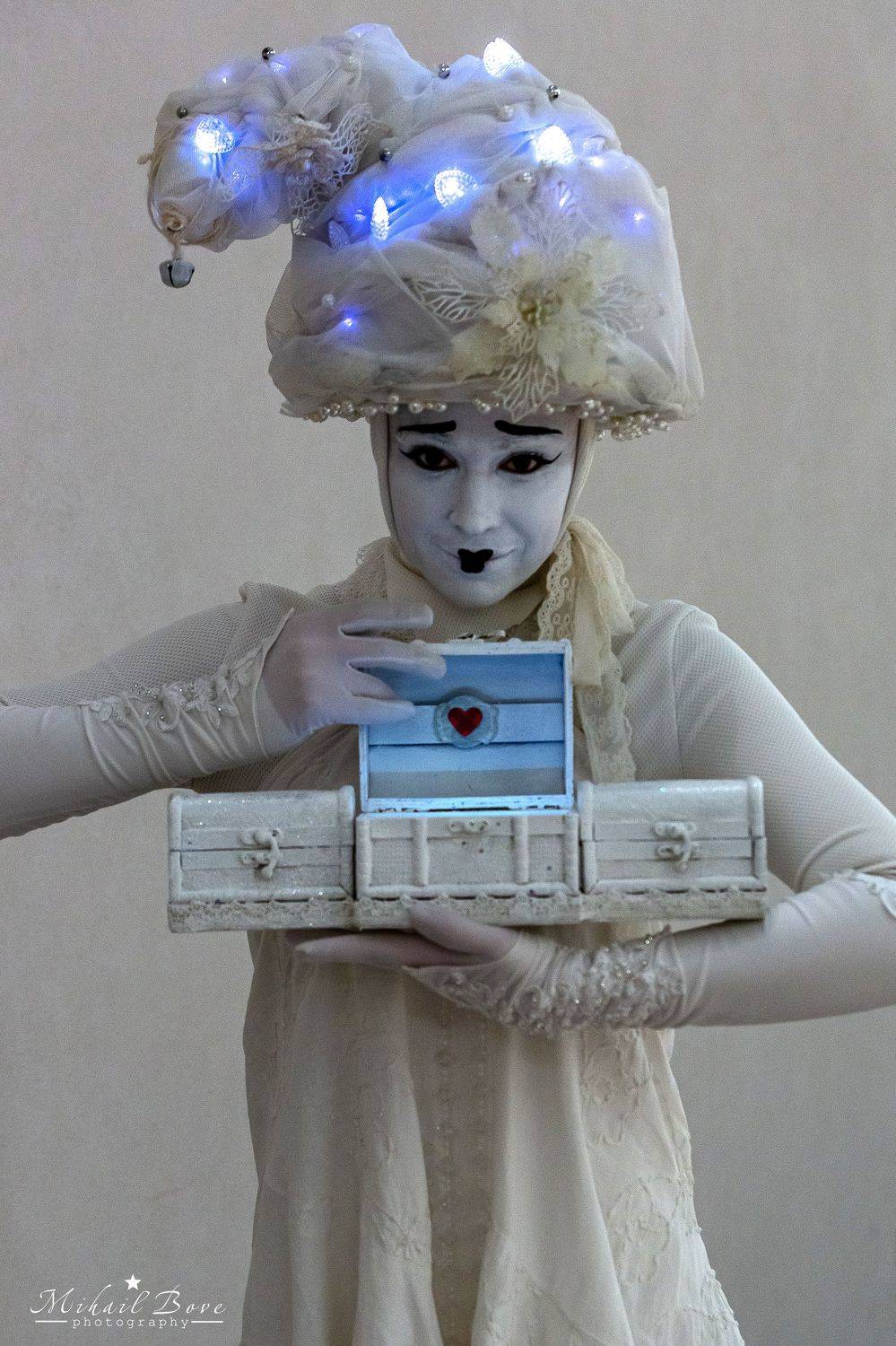 , Михаил Бове