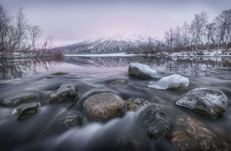 горы, вода, снег, река, отражение, хибины Ноябрь в Хибинах фото превью