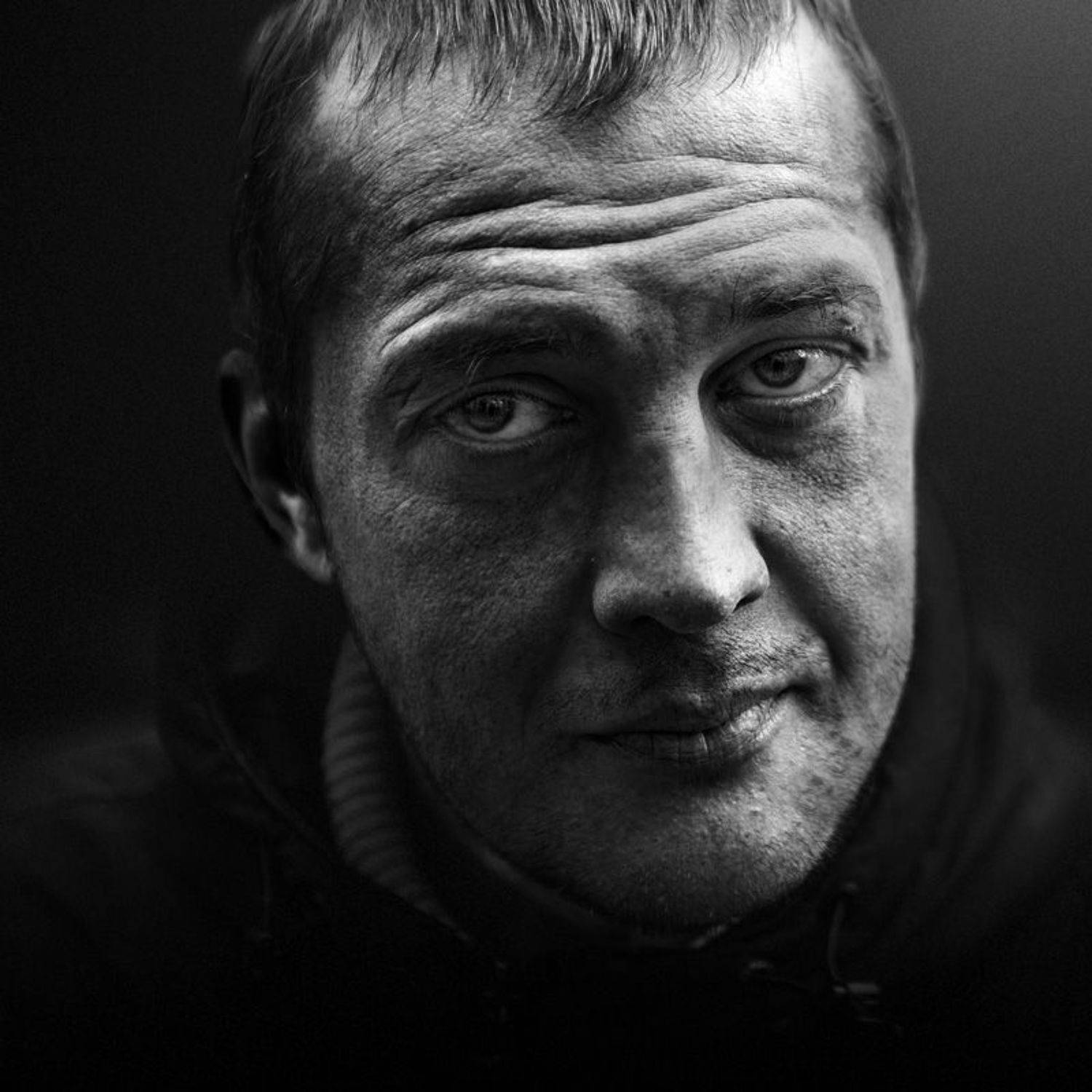 #портрет, #квадрат, #калининюрий, #чбфото, #уличнаяфотография, #юрец, #люди, #лица, #город, #санктпетербург, #фотограф, #street_portrait, Юрий Калинин